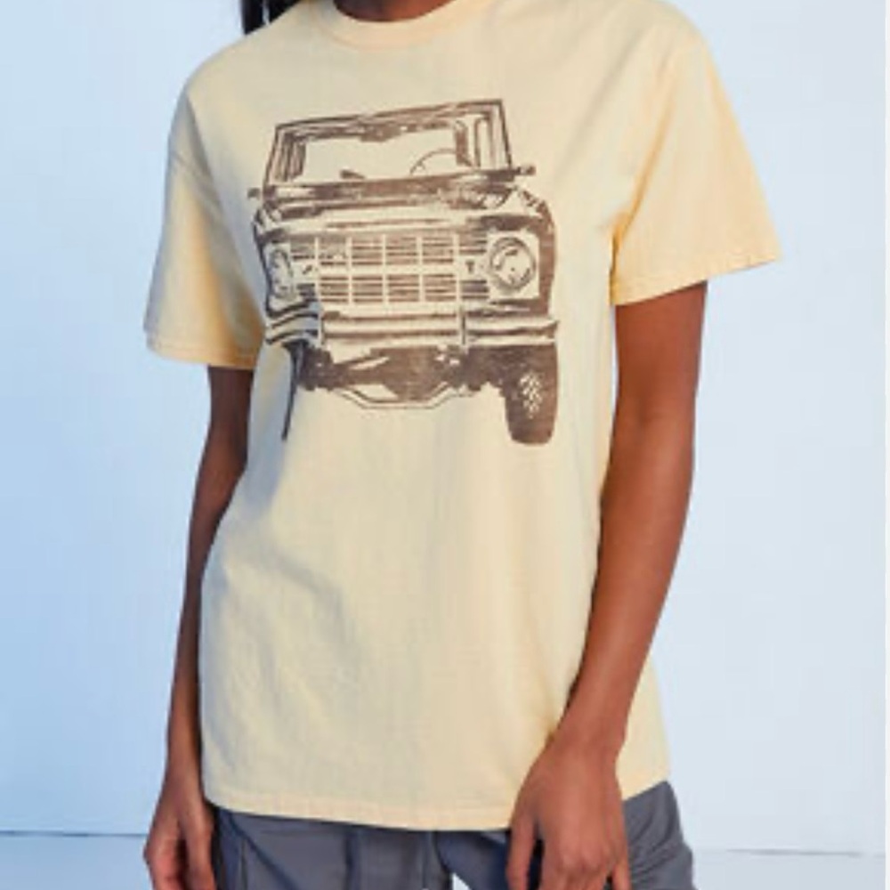 JUNK FOOD BRONCO Oversized T-Shirt Size Smalll Vintage Vibe Short Sleeves Crew